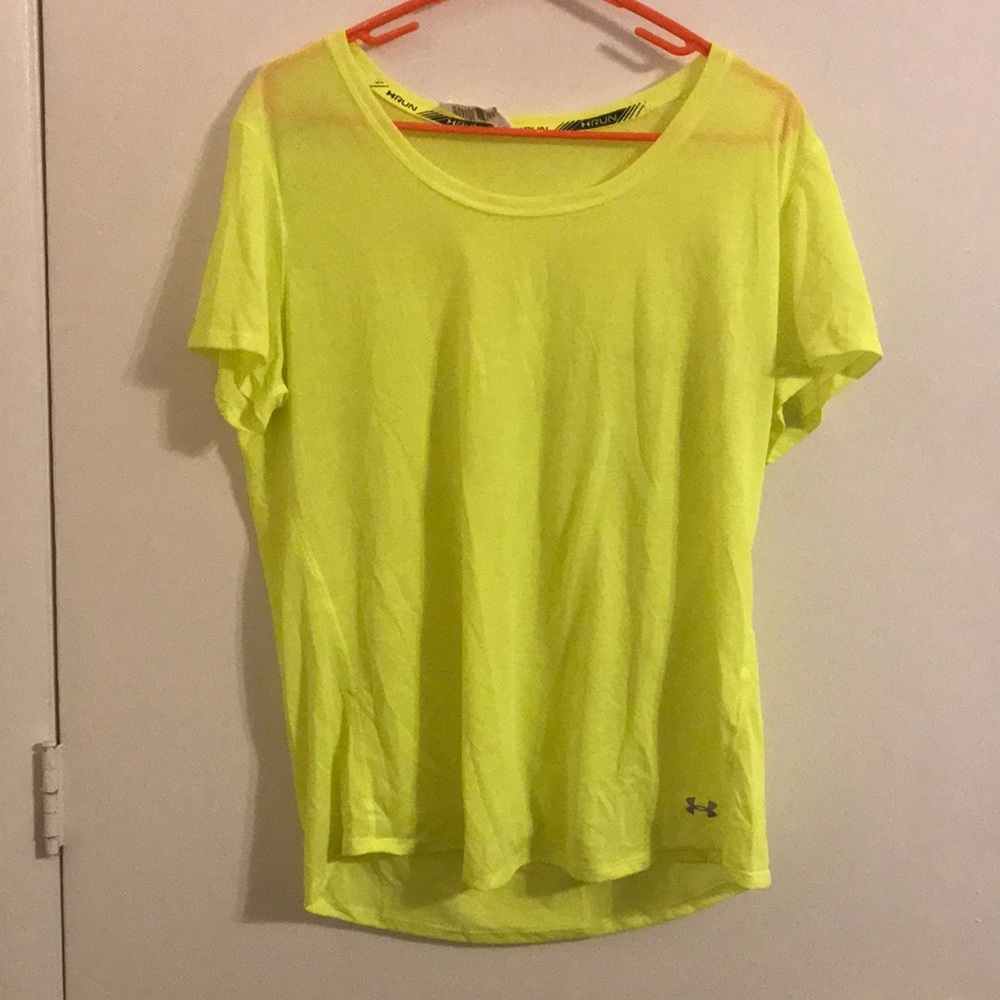 XL Under Armour Top